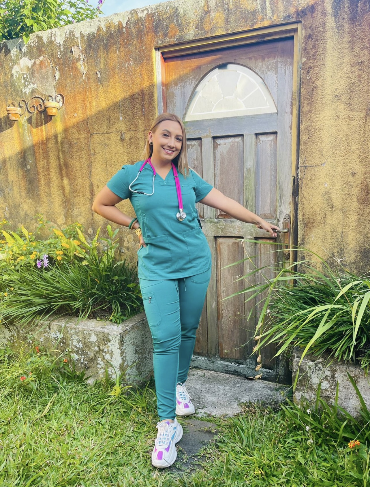 Talento Importado - Empresas - quiqui boutique cr / quiqui scrubs cr